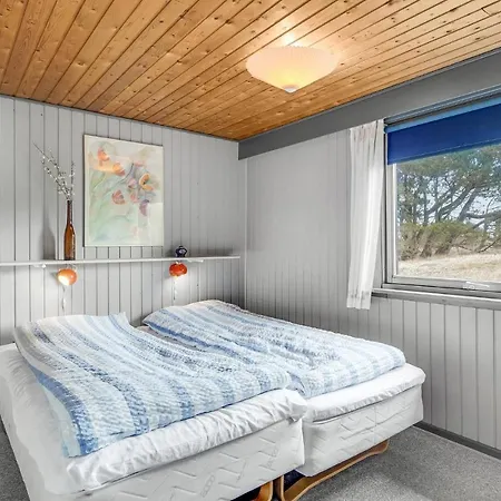 3 Bedroom Lovely In בית נופש